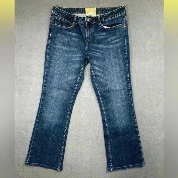 American Rag Cie Boot Cut Jeans Womens 11s Blue Denim Faded Short cute (0370) - Picture 1 of 11